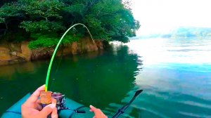 Рыбалка от первого лица на крупную рыбу с лодки Выживание на необитаемом острове в Японии