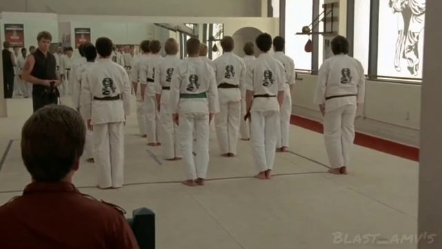 Johnny Lowrence vs Daniel Larusso - Cobra Kai смотреть онлайн