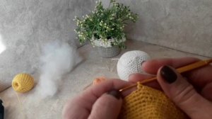 Весенний гном крючком. Мастер-класс. Часть 1. Вяжем детали игрушки.