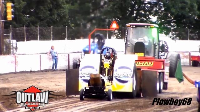 Outlaw Modifed Tractors in West Liberty, IA 7-15-2015 смотреть онлайн
