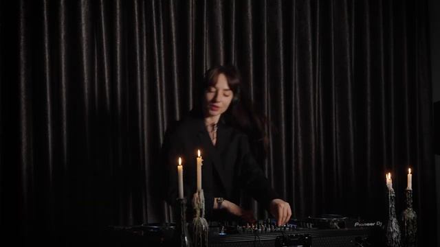 Kristen Kroft - KroftCast #05 Home Session [Melodic Techno / Indie Dance Dj Mix 2025] 4k смотреть онлайн