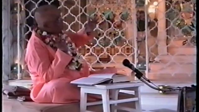 Недопонимание подобно яду, Шрила Гоур Говинда Свами, 5.11.1990, ШБ 3.33.18-19, Новый Говардхан