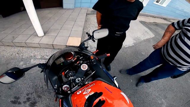 Реакция Мужиков на СПОРТБАЙК Honda CBR929RR FIREBLADE. смотреть онлайн