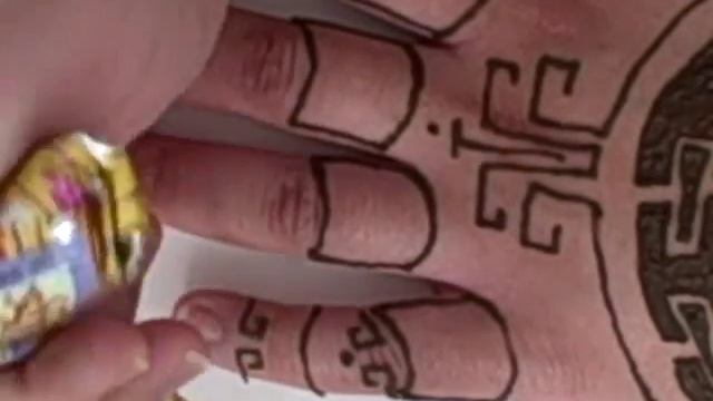 Greco Roman Inspired Henna Mehndi Design смотреть онлайн