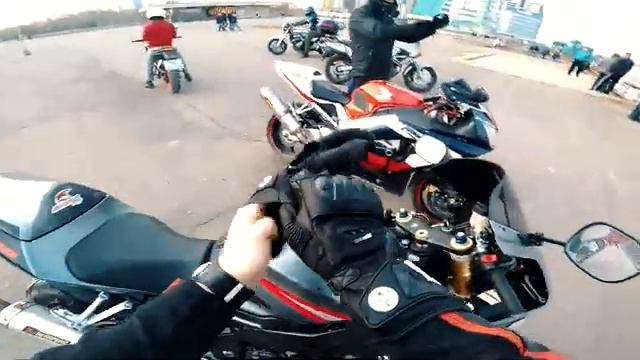 Первый раз на литровом СПОРТБАЙКЕ Honda CBR929 после покупки смотреть онлайн