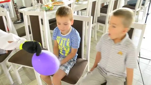 Научное шоу Открывашка, Калининград. Заморозка шарика в жидком азоте смотреть онлайн