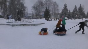 Игры на снегу или зимние забавы детей