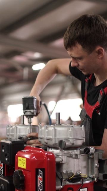 Сборочный цех УралБензоТех. 
#Forza #производство #техникадля сада #мотоблок