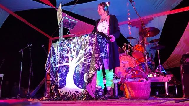 Rayne.Drip x Amber DeFrenchi x Celeste Verduzco @ Salamander Fest 2023 смотреть онлайн