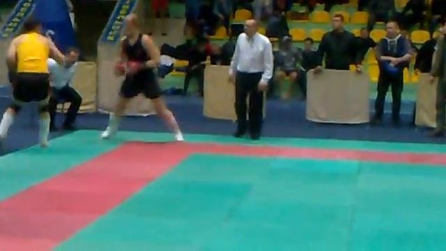 Ворона Роман Бій черкаси 4.12.2012р.mp4 смотреть онлайн