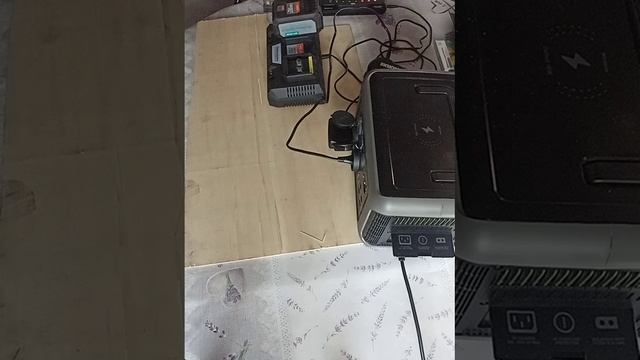 Зарядка для аккумуляторов Strum смотреть онлайн