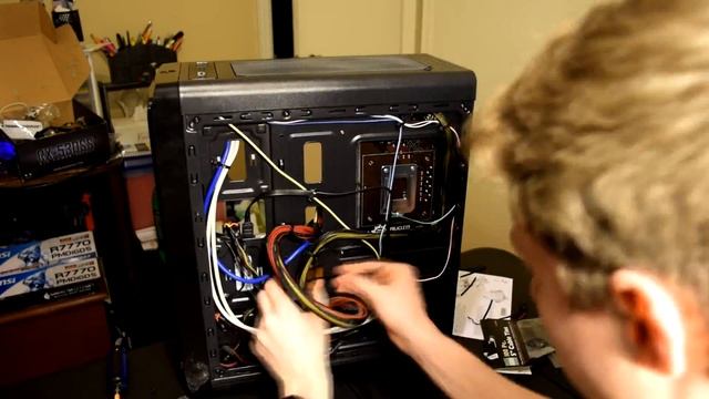 2017 Budget $350 Gaming PC! смотреть онлайн