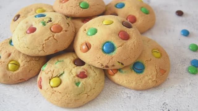 Как приготовить веселое печенье для ребенка.