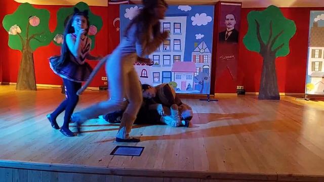 Мюзикл "Кошки и Собаки"!Детский Театр в Турции смотреть онлайн