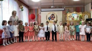 Песня "Очень мамочку люблю!"  (Л. Старченко)