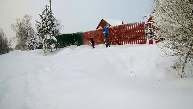 Первый снег. Супер-папа. Папа может! Зимний отдых в деревне. Лучшее детство!