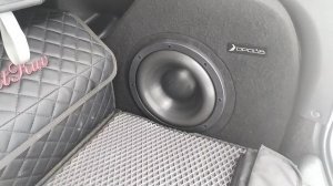 Сабвуфер AMP MASS 500 10D2 делает ветер - валит не по-детски