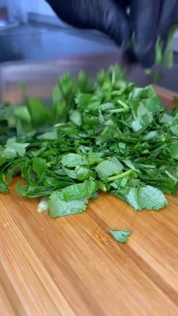 МЯСО ПО-ГРУЗИНСКИ С СОУСОМ «САЦЕБЕЛИ» смотреть онлайн