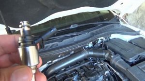 Белый дым из выхлопной трубы пахнет бензином? Что это значит, причины и как это исправить