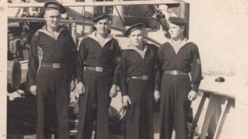 Брюки клеш - почему моряки носили именно их смотреть онлайн