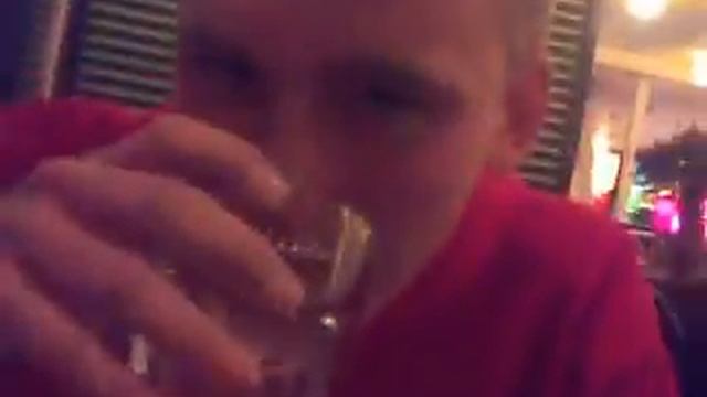 Макс схавал порцию вассаби смотреть онлайн