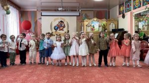 Песня "Мы печём пирожок для любимой мамы". Группа №8 "Знайки