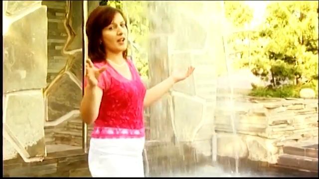 Маисат Алипханова Люби меня смотреть онлайн