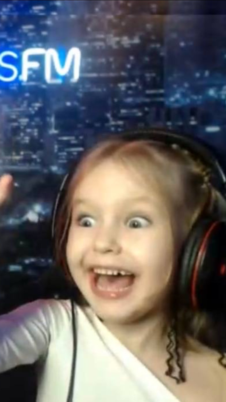 Красотка на радио