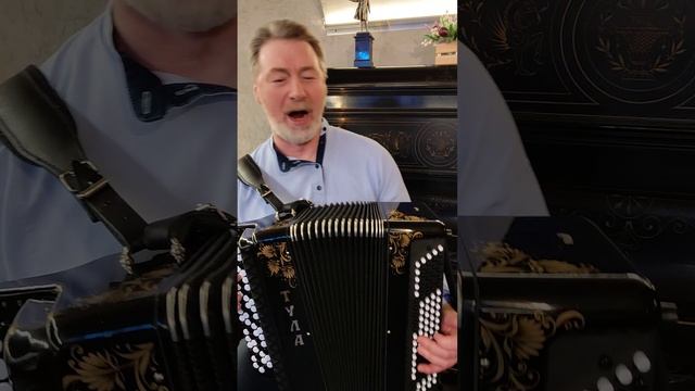 За наших дам до дна и стоя смотреть онлайн