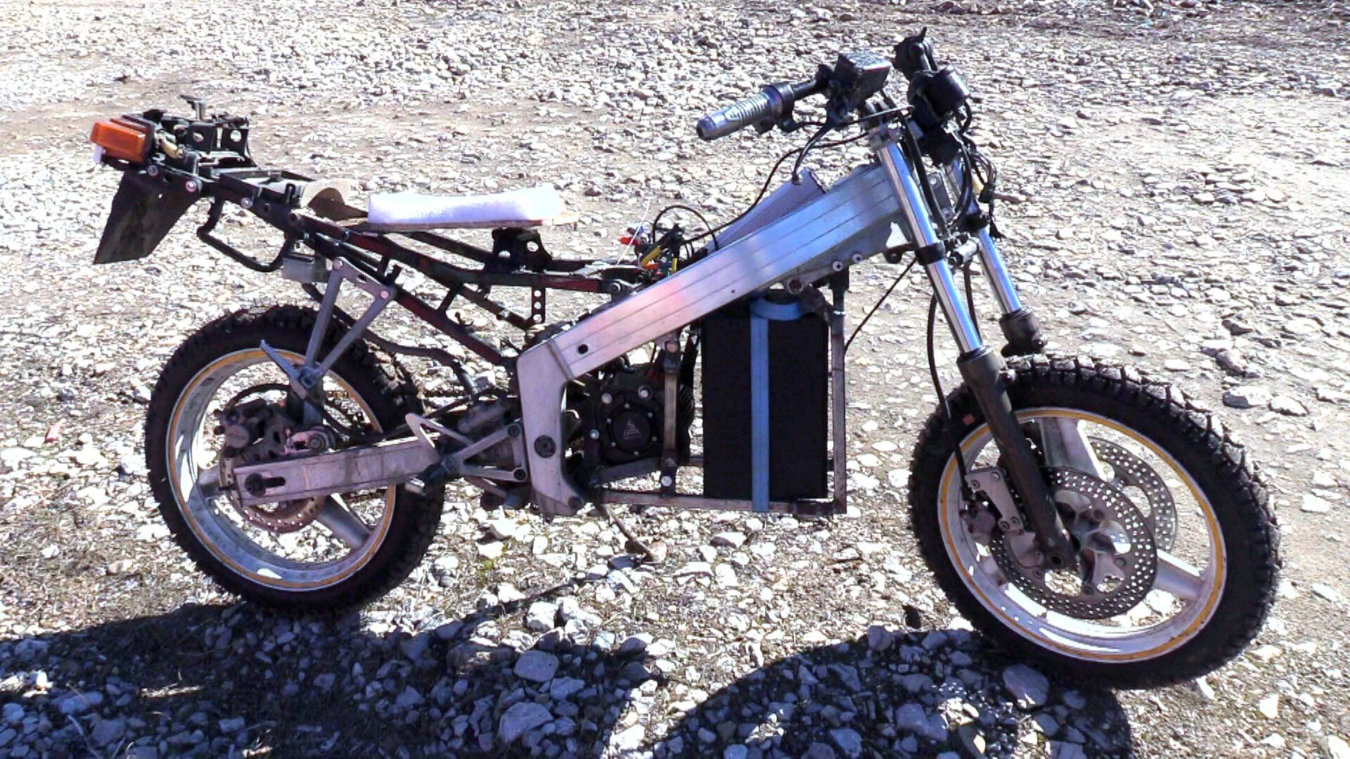 Электрический мотоцикл из металлолома который валит! смотреть онлайн