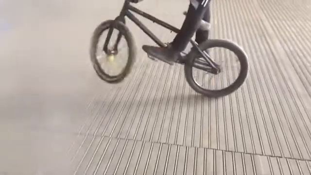 Замедленный Бмх смотреть онлайн