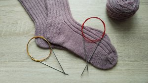 Вязовлог: спицы бюджет vs дорогие (сравниваю спицы Alpina и ChiaoGoo)