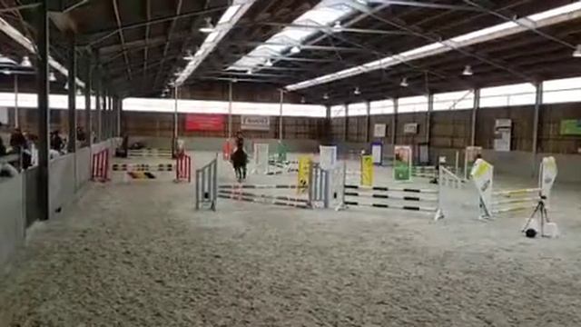 Louise en SDV Apollo te Bocage 80cm WINNING ROUND смотреть онлайн