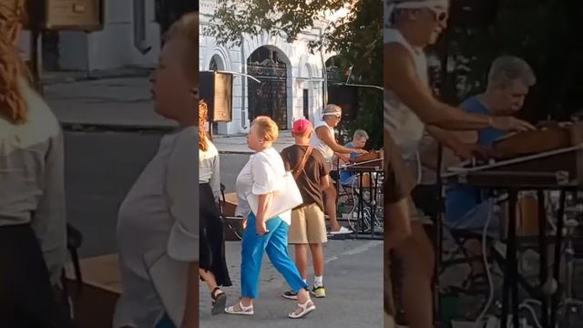 Легкая классная музыка от дедов Картуза в Арт-бухте #music #travel смотреть онлайн