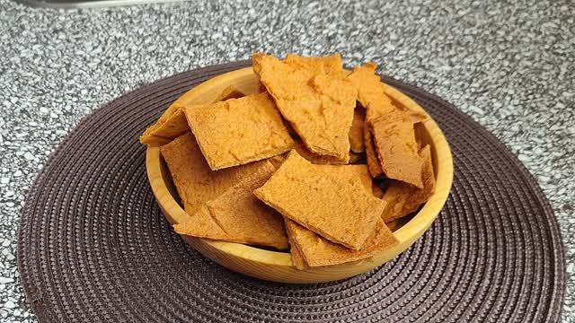 Чем перекусить в пост: Крекеры без муки смотреть онлайн