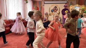 Танец "Каблучок" (Ю.Селиверстова). Группа №8 "Знайки"