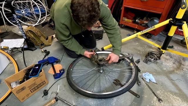 Trek Trash Bike Build Runs into Problems. смотреть онлайн