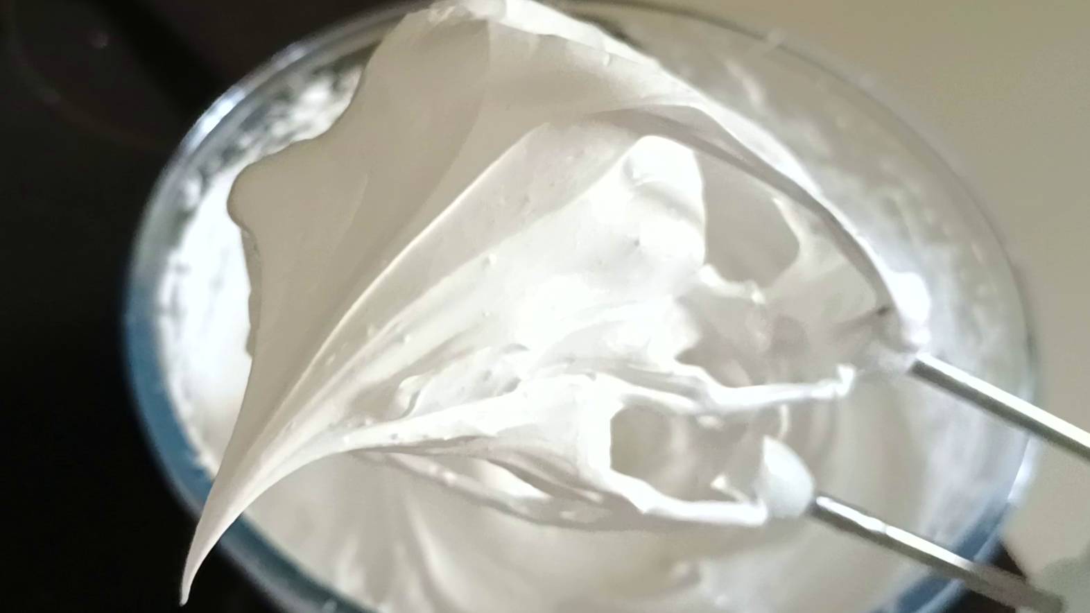 Швейцарская Меренга на плите. Идеально для безе и крема! смотреть онлайн