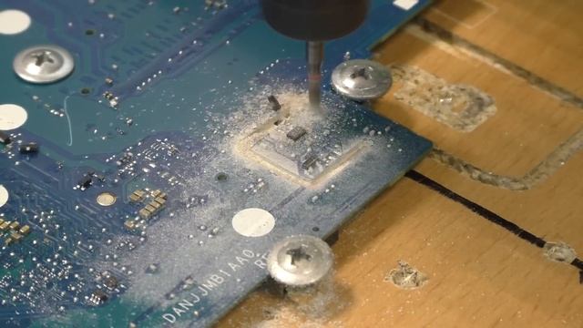 Lenovo Legion 5, у которых тоже нехило подгорает. Нетрадиционные методы ремонта.
