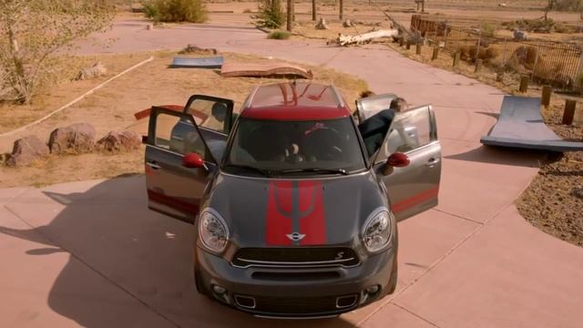 TOM BUSH MINI - A MINI Countryman Adventure with Tony Hawk смотреть онлайн