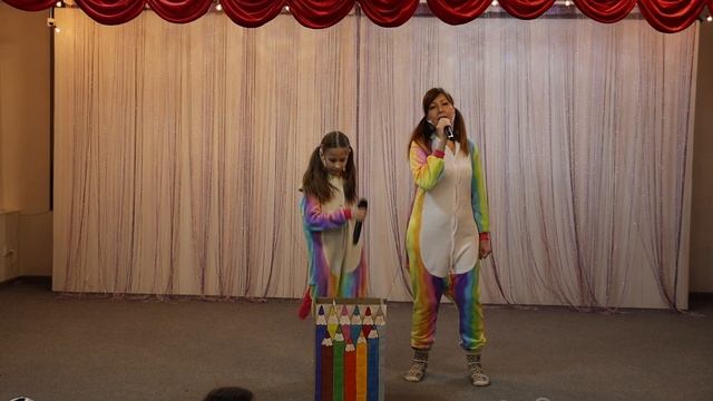 В коробке с карандашами смотреть онлайн