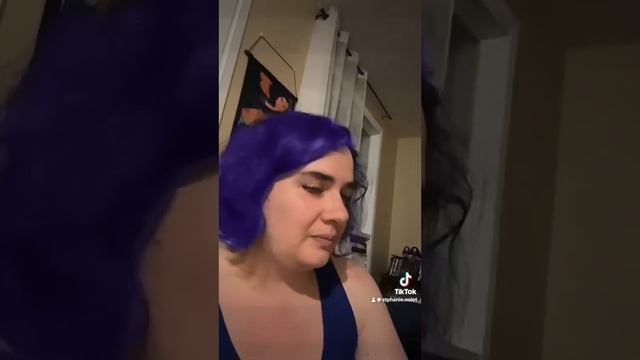 Phanie La Comique Avec Barbe-mauve