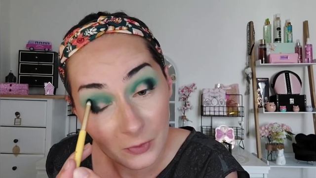 Je teste la WILDERNESS Nouvelle palette de BEAUTY BAY смотреть онлайн