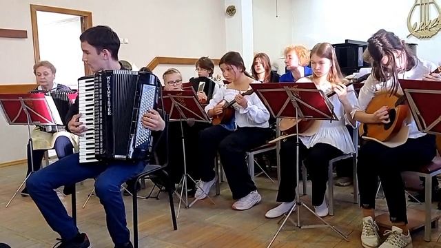 Французский вальс Свет и тень Соло А.Глазунов и оркестр народных инструментов Тимофея ДМШ15 смотреть онлайн