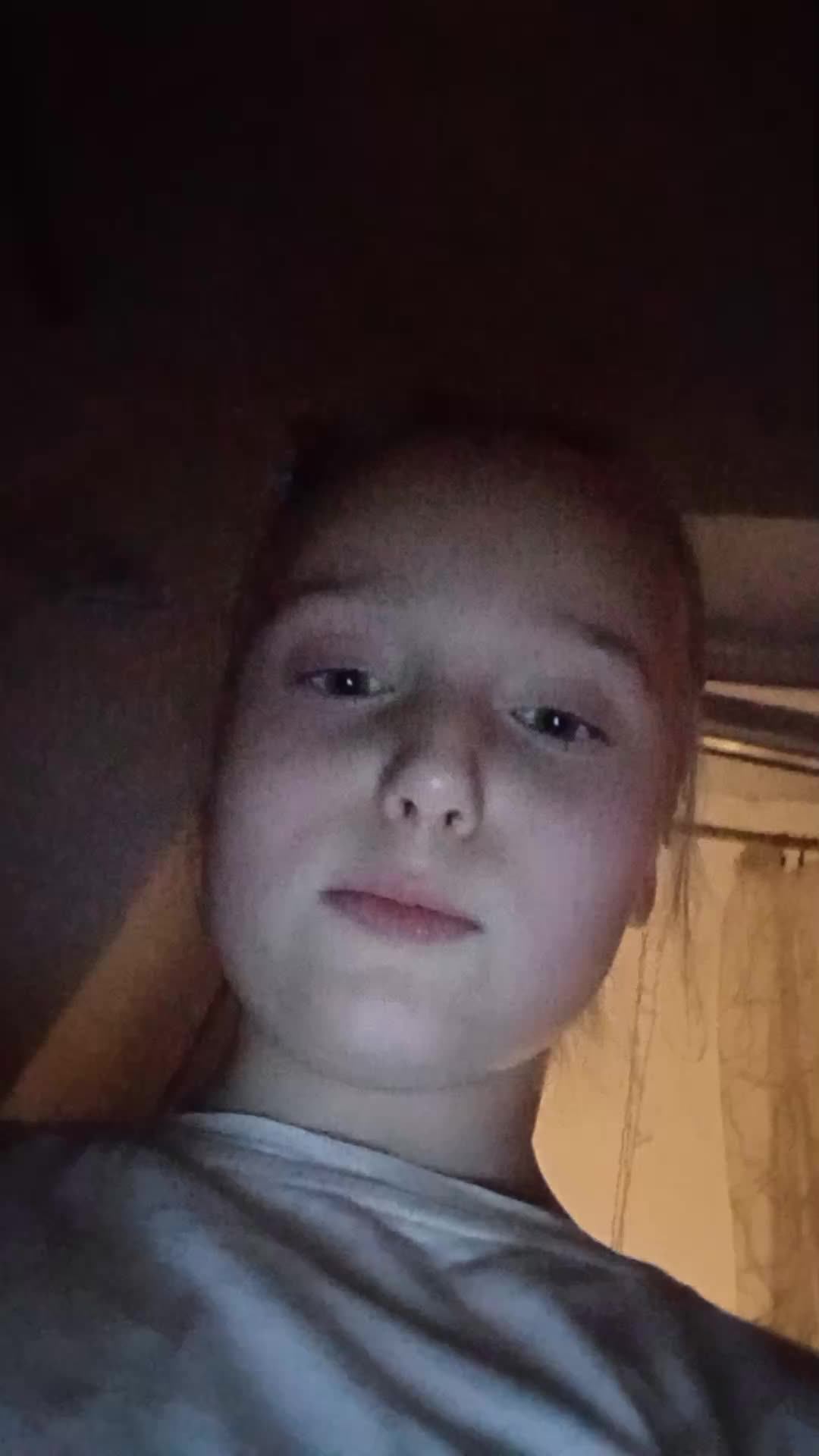 прячусь от родителей смотреть онлайн