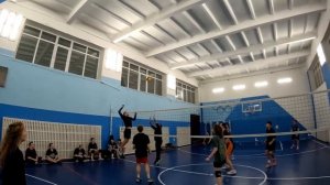 Волейбол в Казани для любительского уровня игры сет 5 вроде - без пауз