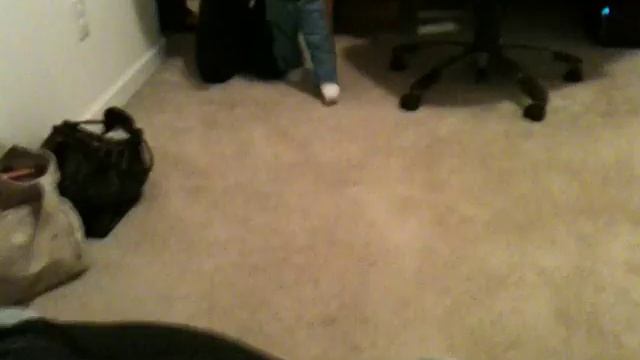 Eric - Learning to walk смотреть онлайн