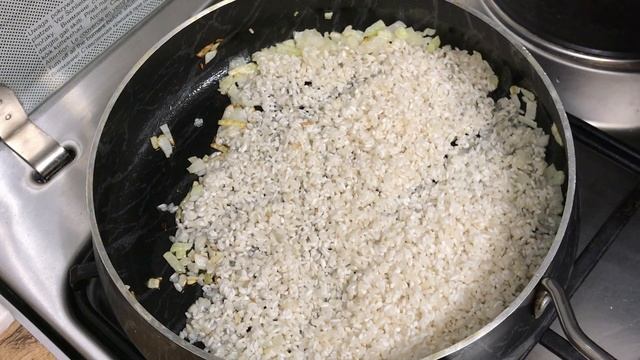 У вас дома есть рис и лук? 😋2 рецепта быстро, просто и очень вкусно смотреть онлайн