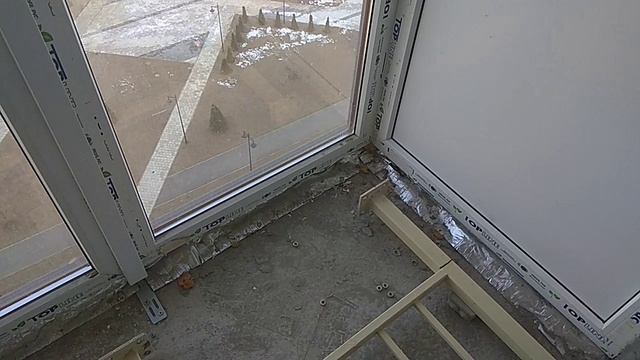 Ремонт квартиры. Демонтаж ограждения окон на балконе. Планы на будущее. смотреть онлайн