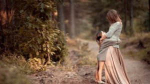 Девочка постоянно уходила в лес, мать решила проследить и узнала ужасное!